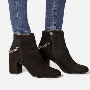 JustFab Ankle Bootie Women’s 7 Mariah Block Heel Chain Bootie Black